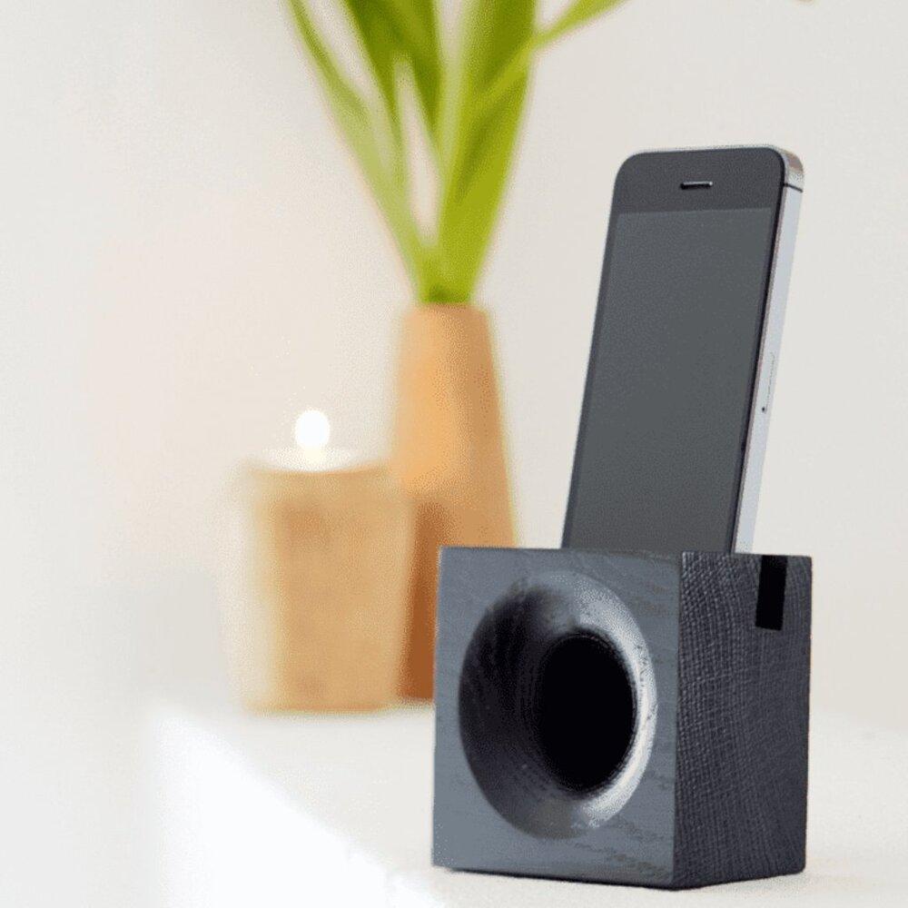 NIB!! Sono Ambra for Phone Black